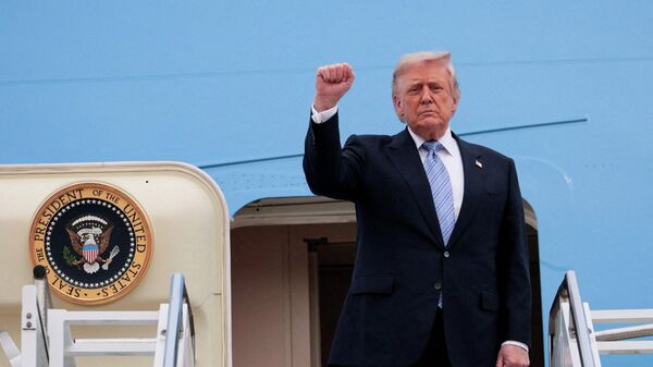 Chuyến thăm Trung Quốc của Donald Trump kết thúc Chuyến thăm Trung Quốc của Donald Trump kết thúc - Sputnik Việt Nam