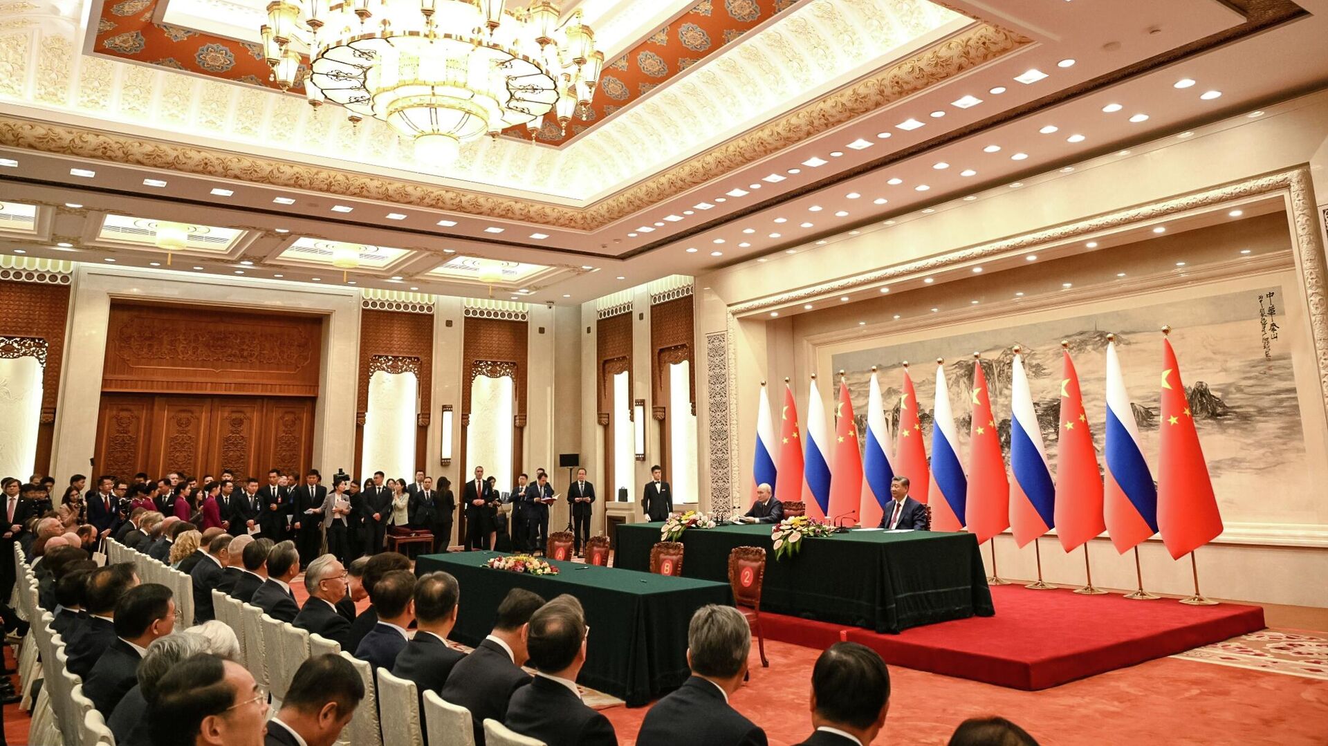 Chuyến thăm chính thức của Tổng thống Nga Vladimir Putin tới Bắc Kinh Chuyến thăm chính thức của Tổng thống Nga Vladimir Putin tới Bắc Kinh - Sputnik Việt Nam, 1920, 20.05.2026