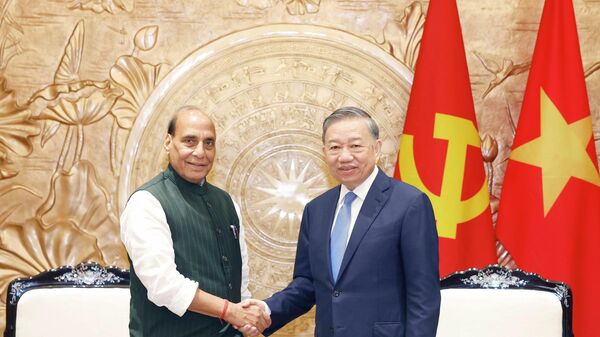 Tổng Bí thư, Chủ tịch nước Tô Lâm tiếp Bộ trưởng Bộ Quốc phòng Ấn Độ Rajnath Singh - Sputnik Việt Nam