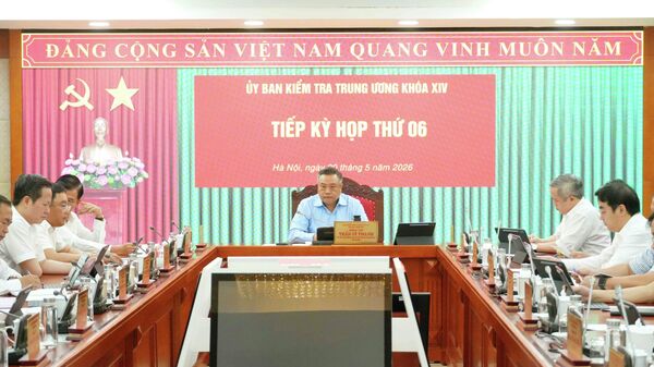 Đồng chí Trần Sỹ Thanh, Ủy viên Bộ Chính trị, Bí thư Trung ương Đảng, Chủ nhiệm Ủy ban Kiểm tra Trung ương chủ trì kỳ họp - Sputnik Việt Nam