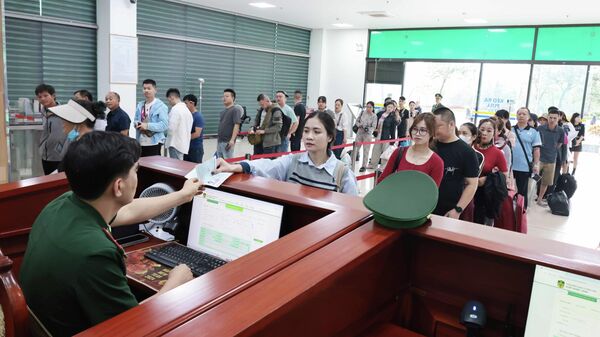 Người dân cần chủ động kiểm tra thông tin nợ thuế trước khi xuất cảnh - Sputnik Việt Nam