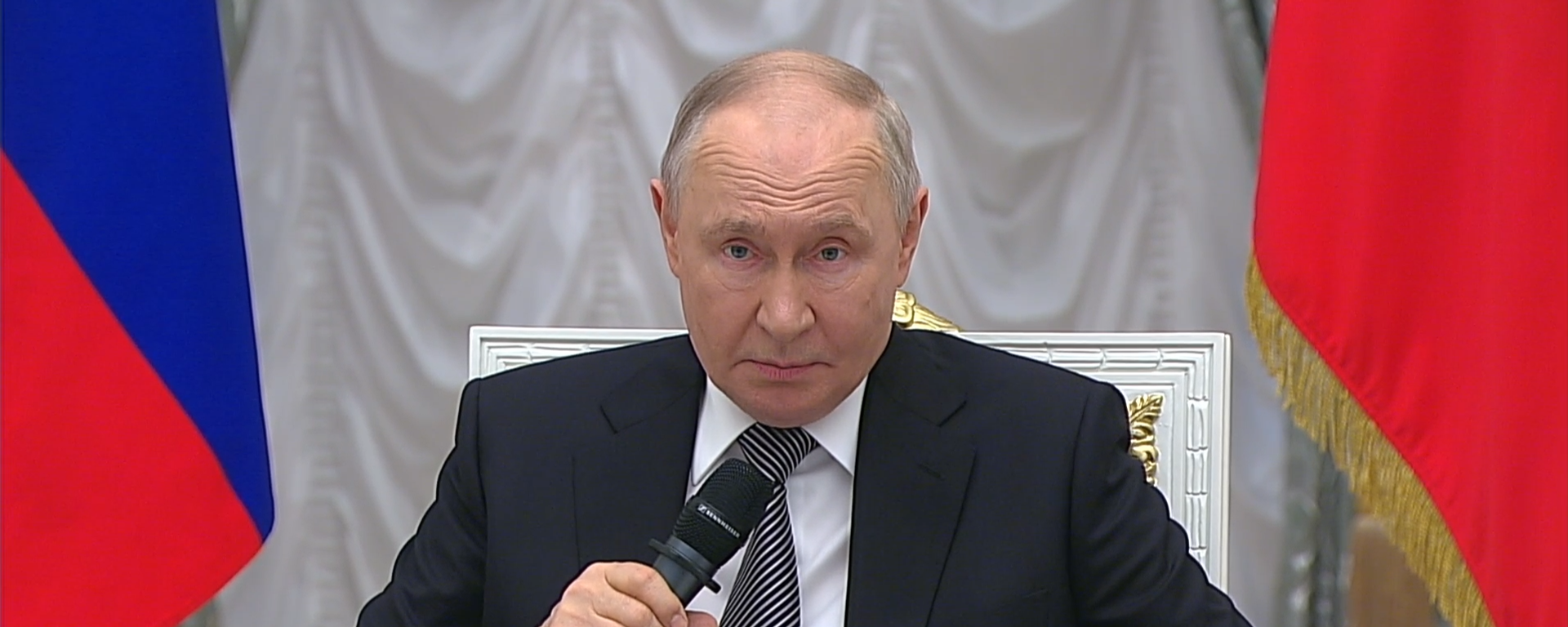 Tổng thống Nga Putin lên án vụ tấn công của quân Ukraina vào trường cao đẳng ở Starobelsk - Sputnik Việt Nam, 1920, 22.05.2026