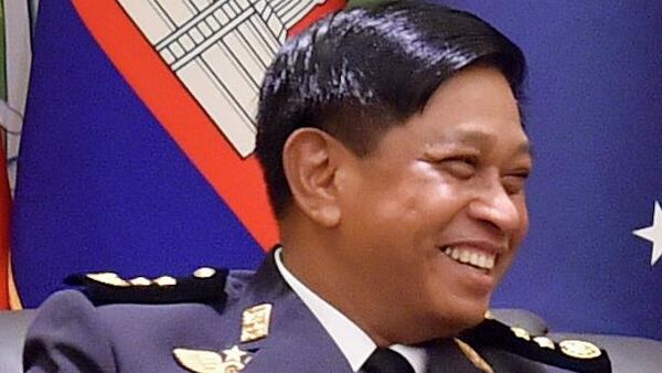Cố vấn An ninh Quốc gia kiêm Bộ trưởng Văn phòng Tổng thống Cộng hòa Liên bang Myanmar Tin Aung San - Sputnik Việt Nam