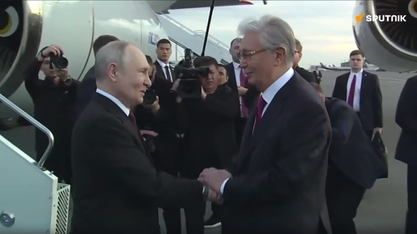 Tổng thống Putin bắt đầu chuyến thăm cấp Nhà nước tới Cộng hoà Kazakhstan - Sputnik Việt Nam
