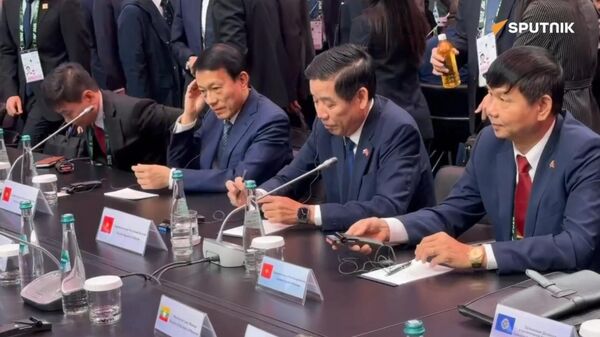 Bộ trưởng Bộ Công an Lương Tam Quang và Thứ trưởng Bộ Quốc phòng Nguyễn Văn Gấu đang tham dự Hội nghị quốc tế lần thứ 14 các đại diện cấp cao phụ trách vấn đề an ninh ở Moskva - Sputnik Việt Nam