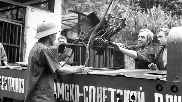 Các chuyên gia Liên Xô - Sputnik Việt Nam