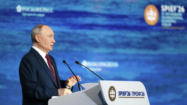 Tổng thống Nga phát biểu tại phiên toàn thể của Diễn đàn Kinh tế Quốc tế St. Petersburg - Sputnik Việt Nam