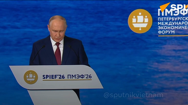 Tổng thống Putin: Việc đánh cắp dự trữ ngoại hối của Nga đã ảnh hưởng đến đồng đô la và euro - Sputnik Việt Nam