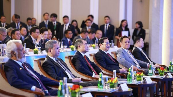 Thủ tướng Lê Minh Hưng cùng Thủ tướng Lào Sonexay Siphandone, Thủ tướng Campuchia Hun Manet, Thủ tướng Thái Lan Anutin Charnvirakul và Thủ tướng Timor-Leste Kay Rala Xanana Gusmão tham dự Phiên khai mạc Diễn đàn Tương lai ASEAN lần thứ ba - Sputnik Việt Nam