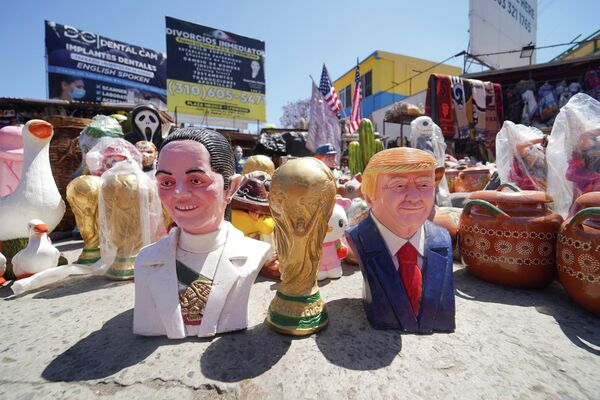Hình các nhà lãnh đạo Mexico và Hoa Kỳ trước World Cup 2026. - Sputnik Việt Nam