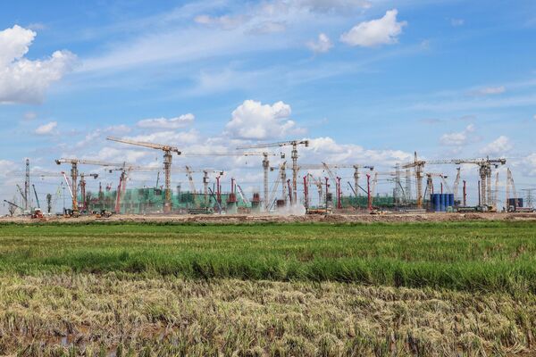 Đây là công trình xây dựng Sân vận động Hùng Vương, do tập đoàn Vingroup của Việt Nam xây dựng. - Sputnik Việt Nam