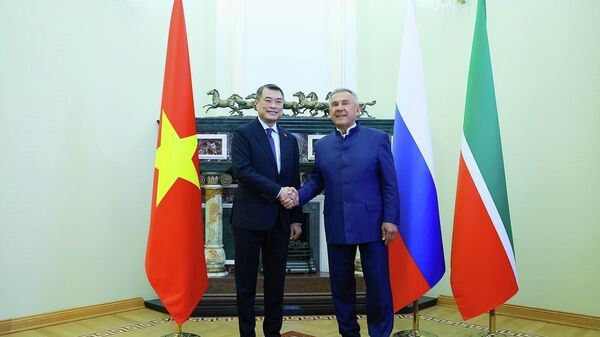 Thủ tướng Lê Minh Hưng gặp Người đứng đầu Cộng hòa Tatarstan Rustam Minnikhanov - Sputnik Việt Nam