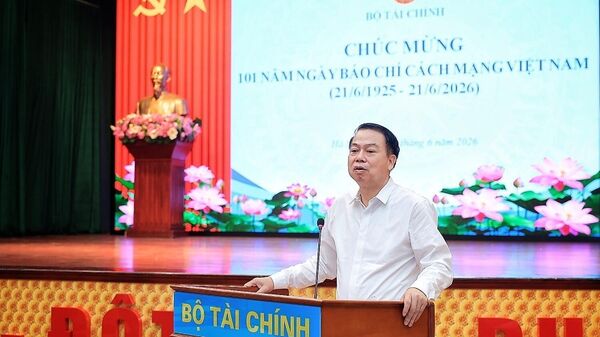 Thứ trưởng Nguyễn Đức Chi - người phát ngôn Bộ Tài chính phát biểu tại cuộc họp - Sputnik Việt Nam