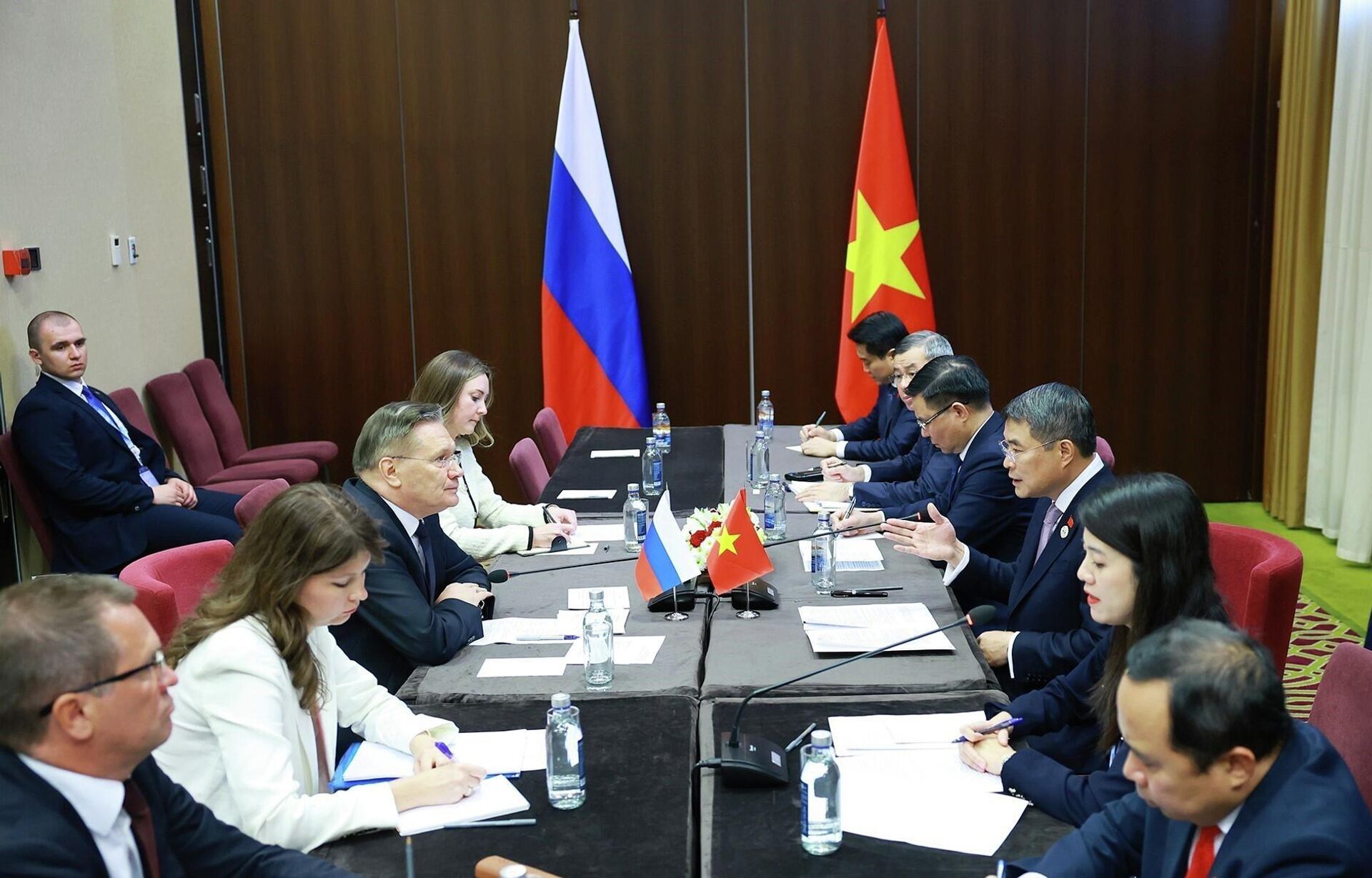 Thủ tướng Lê Minh Hưng tiếp ông Alexey Likhachev, Tổng Giám đốc Tập đoàn Năng lượng Nguyên tử Quốc gia Liên bang Nga (Rosatom) - Sputnik Việt Nam, 1920, 18.06.2026