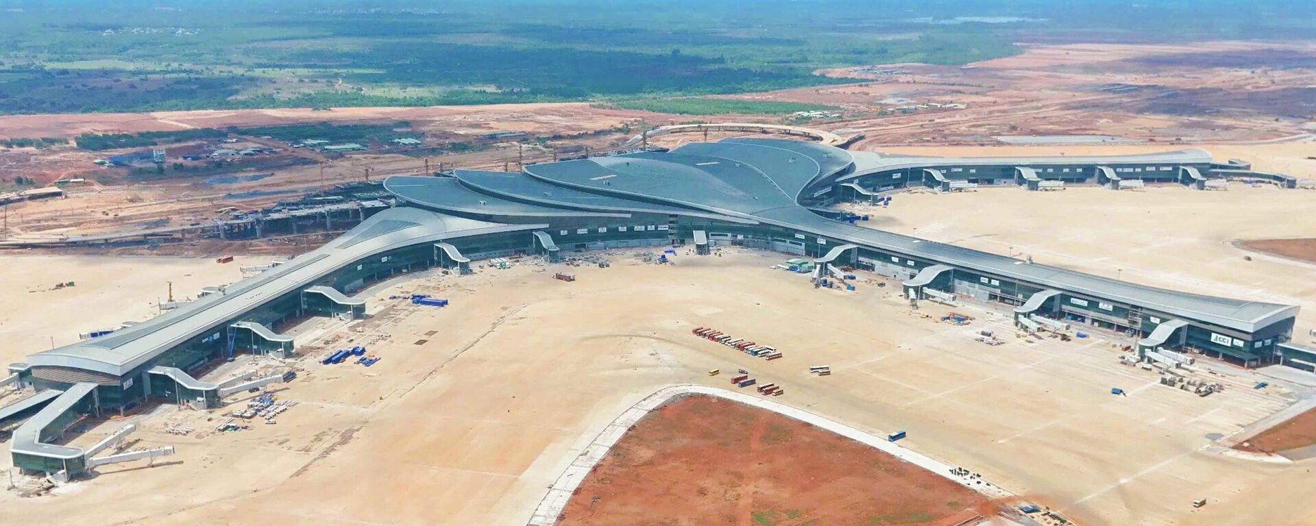 Sân bay Quốc tế Long Thành không chỉ là động lực tăng trưởng kinh tế, mà còn là mắt xích quan trọng giúp Đồng Nai bứt phá, nâng cao năng lực liên kết vùng bền vững, khẳng định vị thế hạt nhân trung tâm của vùng Đông Nam Bộ - Sputnik Việt Nam, 1920, 18.06.2026
