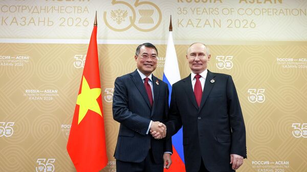 Tổng thống Nga Vladimir Putin và Thủ tướng Cộng hòa Xã hội chủ nghĩa Việt Nam Lê Minh Hưng - Sputnik Việt Nam