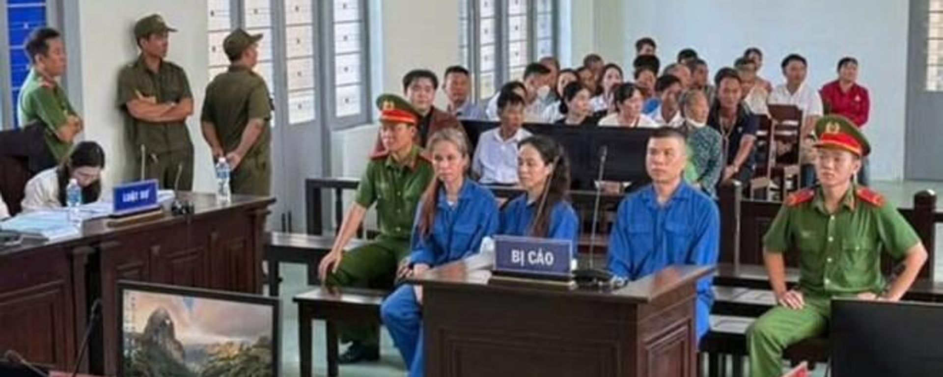 Tòa án nhân dân khu vực 10 tỉnh Lâm Đồng đã tuyên án nhóm bị cáo bắt giữ người trái pháp luật - Sputnik Việt Nam, 1920, 23.06.2026