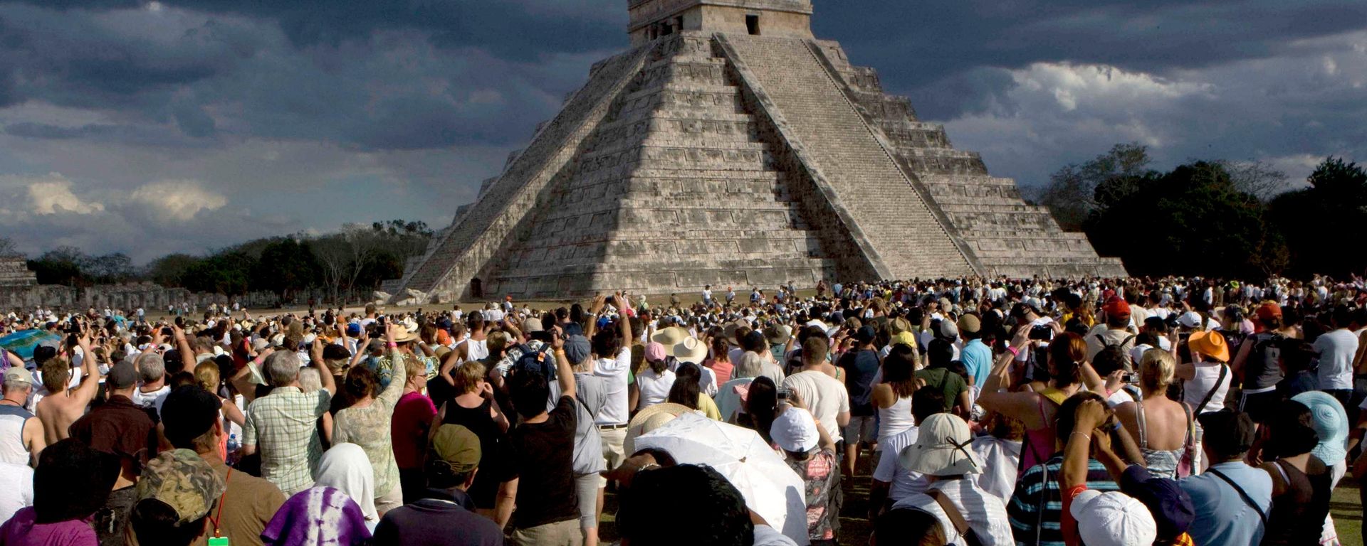 Kim tự tháp Kukulkan ở Chichen Itza, Mexico - Sputnik Việt Nam, 1920, 27.06.2026
