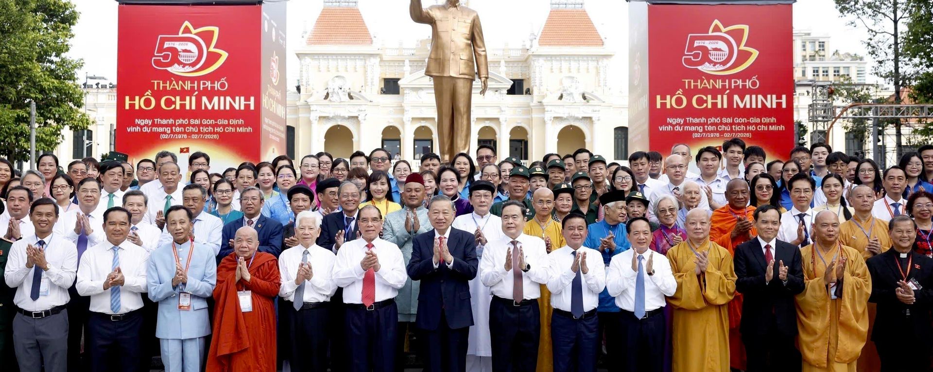Tổng Bí thư, Chủ tịch nước Tô Lâm dâng hoa kỷ niệm 50 năm Thành phố mang tên Bác - Sputnik Việt Nam, 1920, 02.07.2026