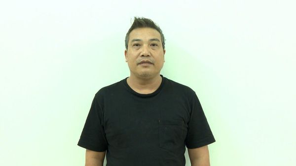 Thanh Hóa: Khởi tố 22 bị can, thu giữ 1.100 viên kim cương các loại từ đường dây buôn lậu kim cương xuyên quốc gia - Sputnik Việt Nam
