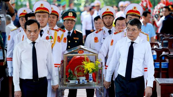 Thủ tướng dự Lễ triển khai tìm kiếm, quy tập hài cốt liệt sĩ tại Công viên Lê Thị Riêng, phường Hòa Hưng, T.P Hồ Chí Minh - Sputnik Việt Nam
