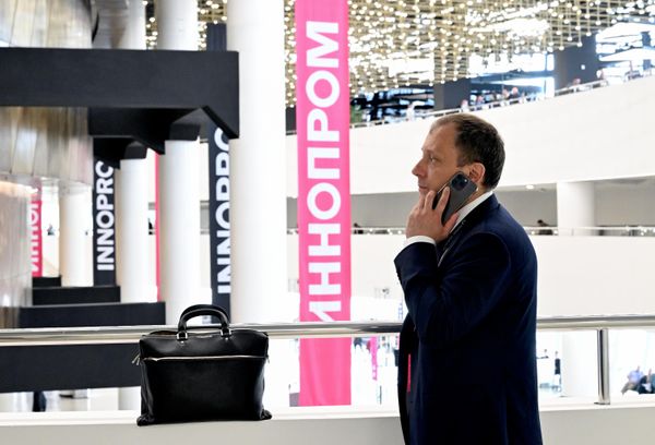 Các đơn vị tham gia Triển lãm Công nghiệp Quốc tế Innoprom tại Yekaterinburg. - Sputnik Việt Nam
