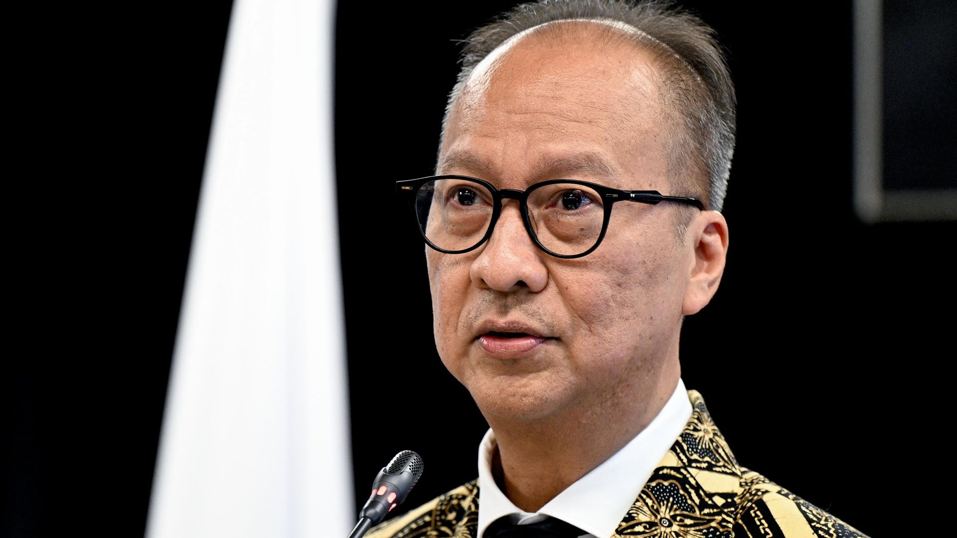 Bộ trưởng Công nghiệp Indonesia Agus Gumiwang Kartasasmita tại diễn đàn kinh doanh Đối thoại Công nghiệp Nga-Indonesia trong khuôn khổ triển lãm công nghiệp quốc tế Innoprom ở Yekaterinburg - Sputnik Việt Nam, 1920, 07.07.2026