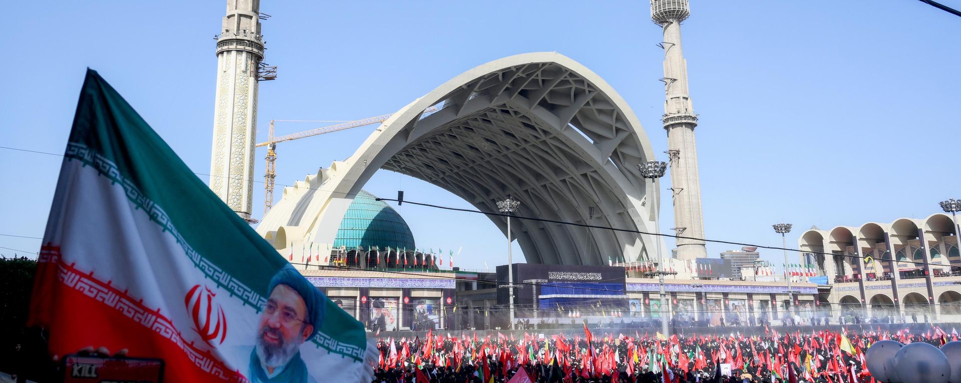 Lễ tiễn biệt Ayatollah Ali Khamenei tại Tehran, Iran - Sputnik Việt Nam, 1920, 08.07.2026