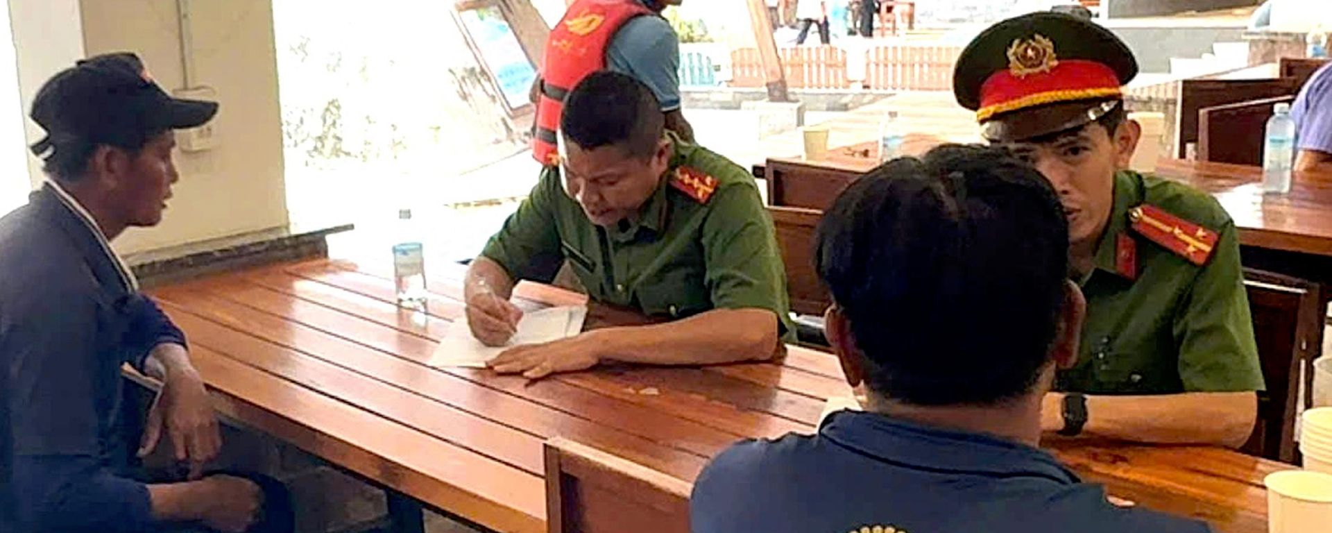 Khởi tố vụ án, tạm giữ thuyền trưởng Nguyễn Hồng Hải vụ lật ca nô khiến 15 người tử vong - Sputnik Việt Nam, 1920, 12.07.2026
