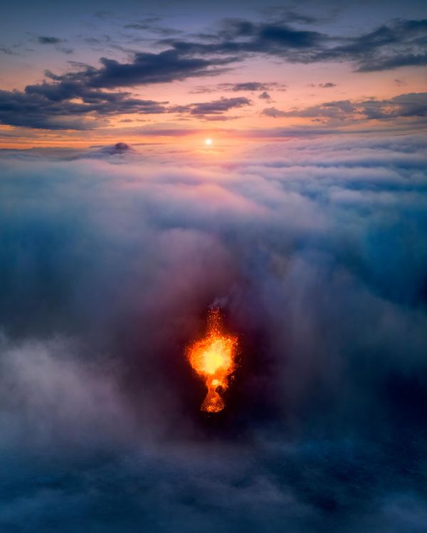 Bức ảnh "Steaming Hot" của nhiếp ảnh gia Iceland Clément Coudeyre, lọt vào TOP 101 của cuộc thi The 2nd International Aerial Photographer of the Year 2026. - Sputnik Việt Nam