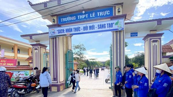 Vụ tố cáo nghi tiêu cực thi cử tại Quảng Trị: Khởi tố vụ án “Lợi dụng chức vụ, quyền hạn trong khi thi hành công vụ” - Sputnik Việt Nam