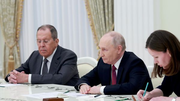 Tổng thống Vladimir Putin đã gặp gỡ Ngoại trưởng Triều Tiên Choe Son-hui. - Sputnik Việt Nam