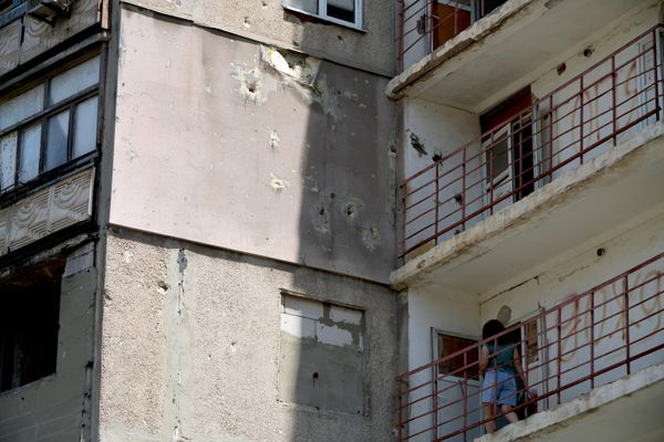 Công tác phục hồi nhà ở tại Mariupol. - Sputnik Việt Nam