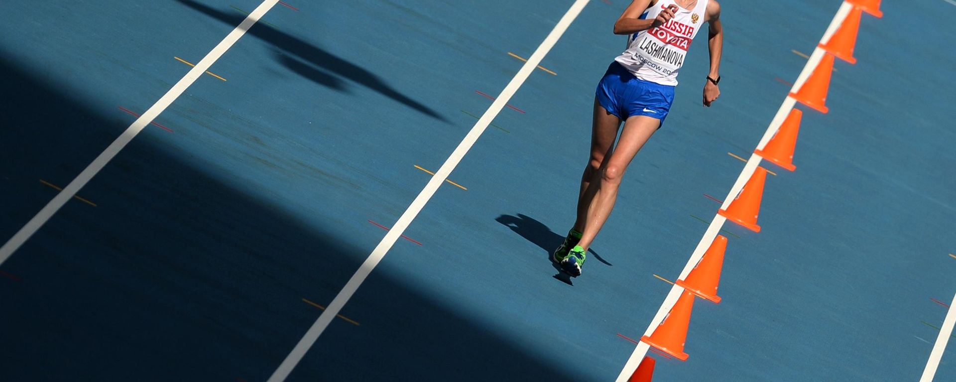 Elena Lashmanova (Nga) thi đấu nội dung đi bộ 20km nữ tại Giải vô địch điền kinh thế giới ở Moscow. - Sputnik Việt Nam, 1920, 24.07.2026