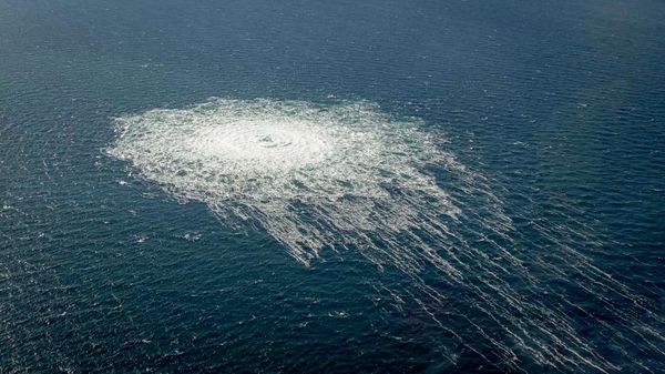 Vị trí rò rỉ khí gas trên đường ống dẫn khí Nord Stream. - Sputnik Việt Nam