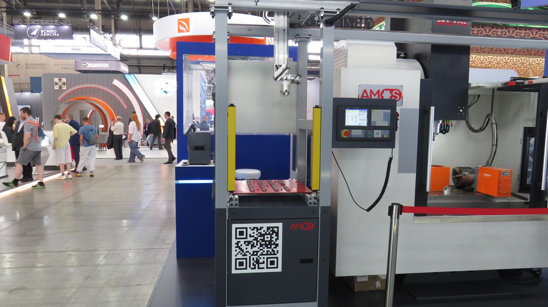 Robot dạng giàn AMO-S PORTAL tích hợp vào máy phay đứng CNC - Sputnik Việt Nam, 1920, 28.07.2026