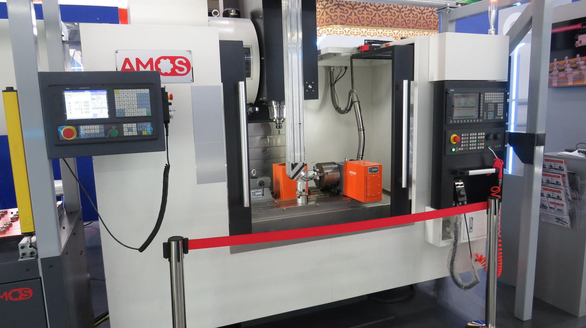 Robot dạng giàn AMO-S PORTAL nạp phôi vào máy CNC - Sputnik Việt Nam, 1920, 28.07.2026