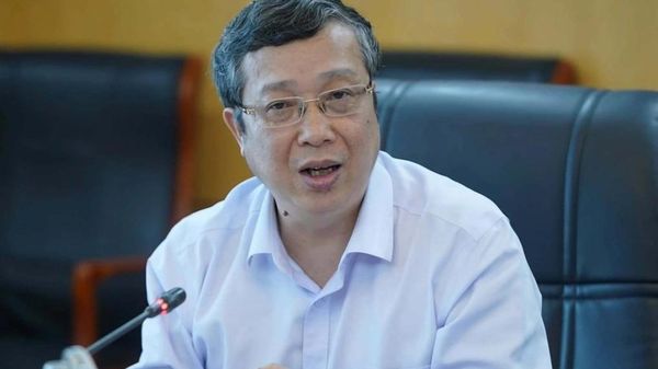 Thứ trưởng Bộ Nông nghiệp và Môi trường Hoàng Trung - Sputnik Việt Nam