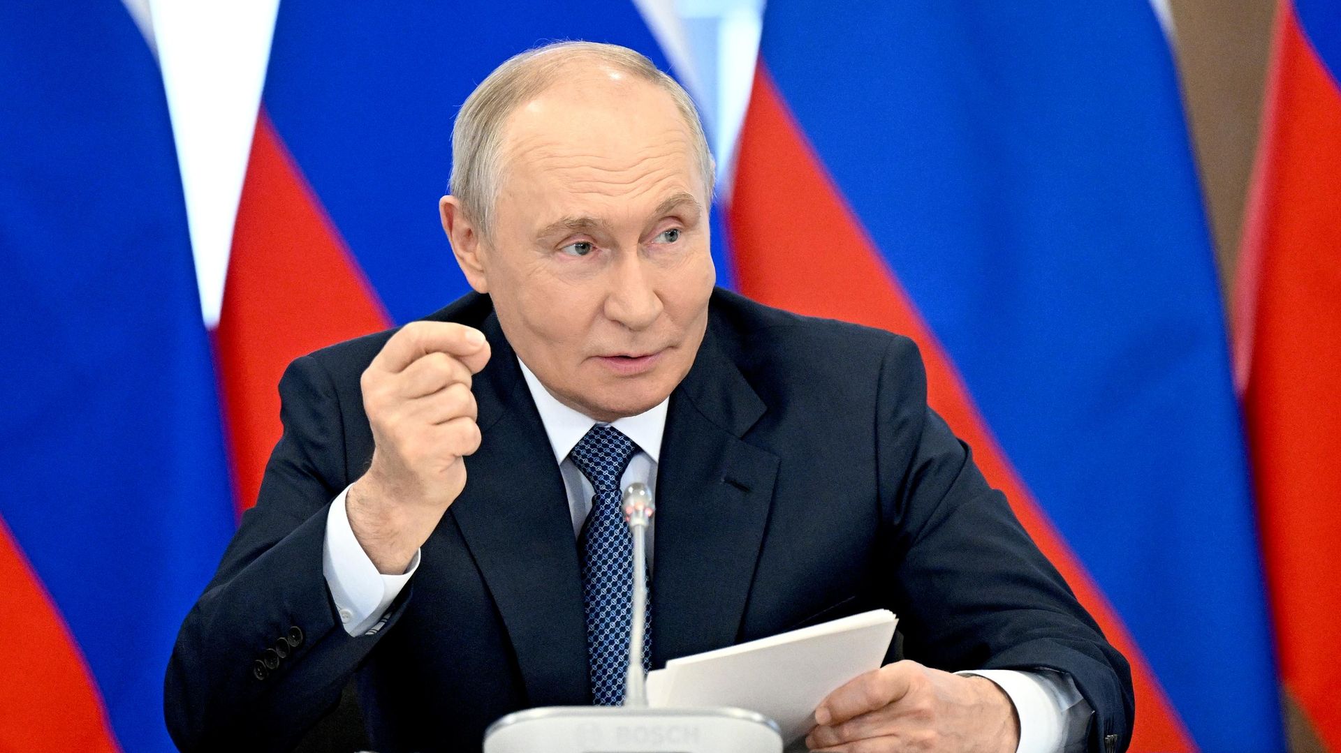 Chuyến thăm làm việc của Tổng thống Vladimir Putin tới Khu tự trị Liên bang Siberia Chuyến thăm làm việc của Tổng thống Vladimir Putin tới Khu tự trị Liên bang Siberia - Sputnik Việt Nam, 1920, 11.08.2026