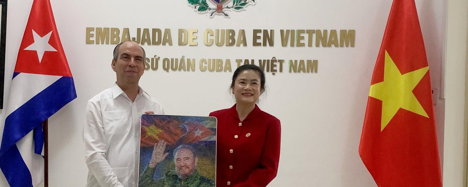 Lễ trao khoản hỗ trợ trị giá 100 tỷ đồng tặng nhân dân Cuba - Sputnik Việt Nam, 1920, 12.08.2026