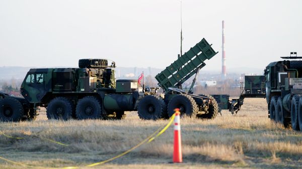 Tên lửa Patriot
 - Sputnik Việt Nam