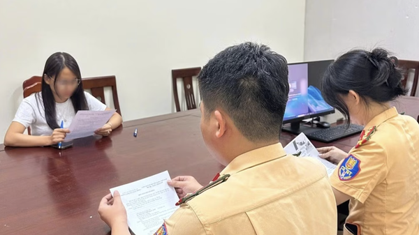 Chị N.A làm việc với cơ quan Công an. - Sputnik Việt Nam