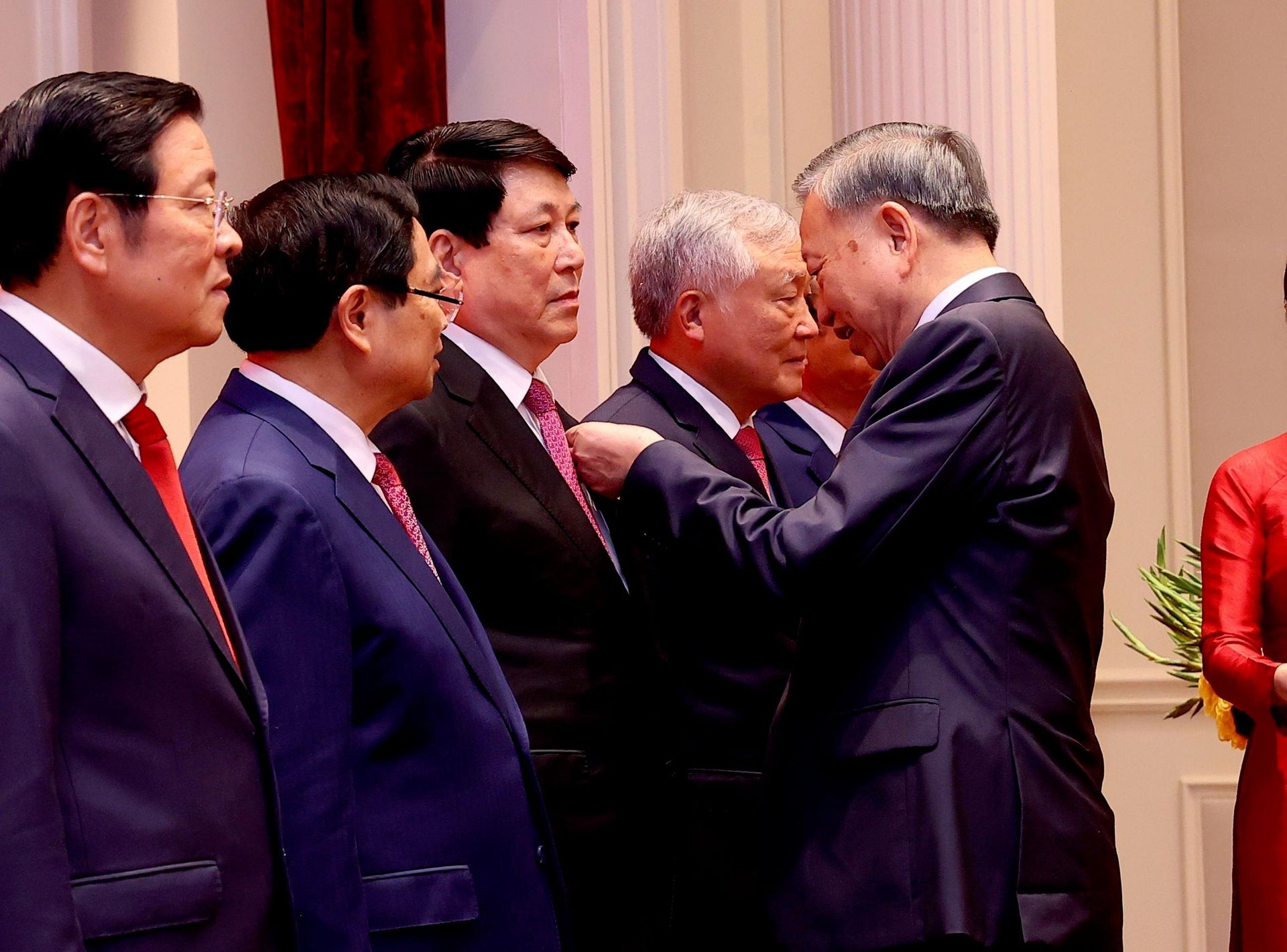 Tổng Bí thư, Chủ tịch nước Tô Lâm trao tặng Huân chương Hồ Chí Minh cho nguyên Ủy viên Bộ Chính trị, nguyên Chủ tịch nước Lương Cường - Sputnik Việt Nam, 1920, 18.08.2026