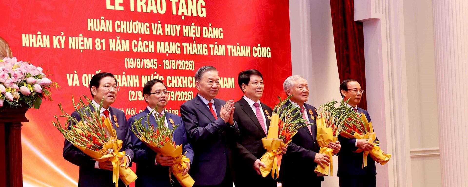 Tổng Bí thư, Chủ tịch nước Tô Lâm trao tặng Huân chương Hồ Chí Minh cho các đồng chí nguyên lãnh đạo Đảng, Nhà nước - Sputnik Việt Nam, 1920, 18.08.2026