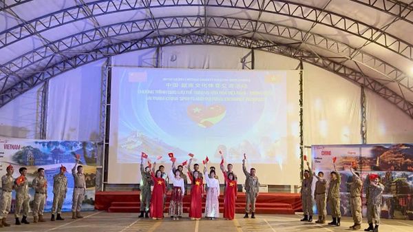 Chuỗi giao lưu văn hóa, thể thao do lực lượng gìn giữ hòa bình Liên hợp quốc (GGHB LHQ) của Việt Nam và Trung Quốc tại Phái bộ An ninh lâm thời Liên hợp quốc ở Abyei (UNISFA) phối hợp tổ chức. - Sputnik Việt Nam