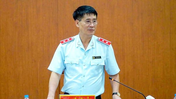 Phó Tổng Thanh tra Chính phủ Lê Sỹ Bảy vừa ký ban hành kết luận thanh tra - Sputnik Việt Nam