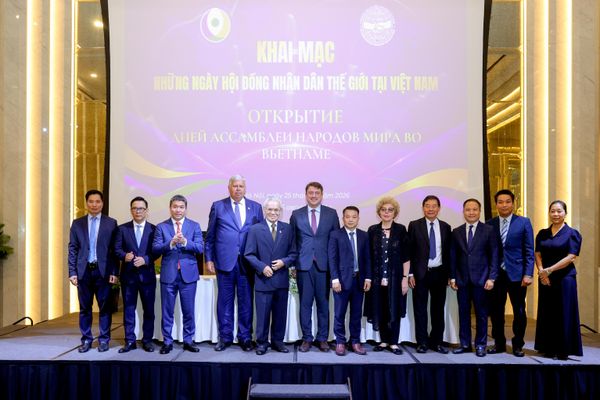 Lễ ký kết văn bản ghi nhớ hợp tác của Hội đồng Nhân dân Thế giới với 5 cơ sở giáo dục và tổ chức uy tín của Việt Nam - Sputnik Việt Nam