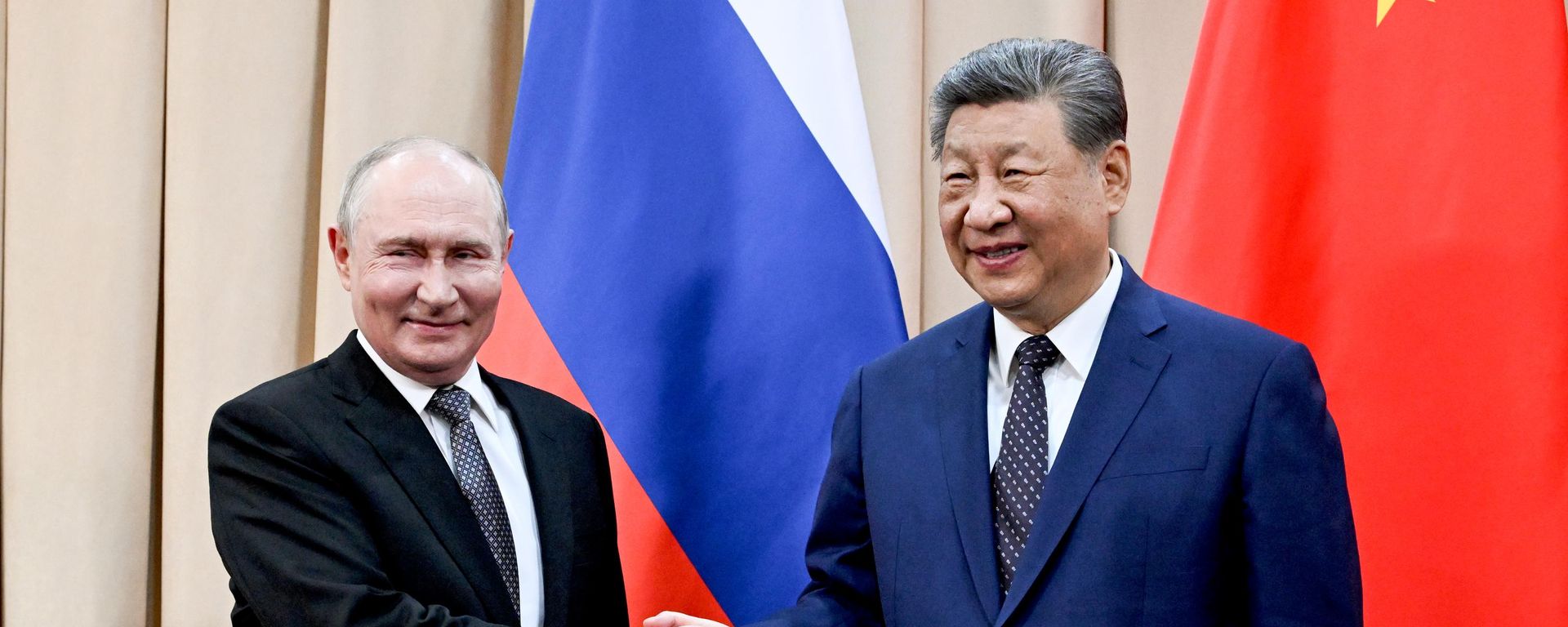 Tổng thống Vladimir Putin thăm Kyrgyzstan để tham dự hội nghị thượng đỉnh SCO. - Sputnik Việt Nam, 1920, 31.08.2026
