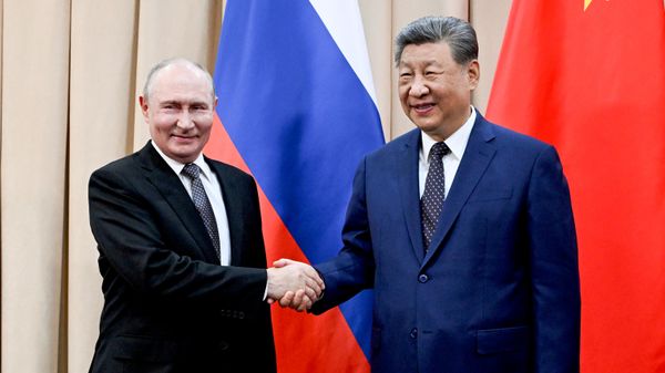 Tổng thống Vladimir Putin thăm Kyrgyzstan để tham dự hội nghị thượng đỉnh SCO. - Sputnik Việt Nam