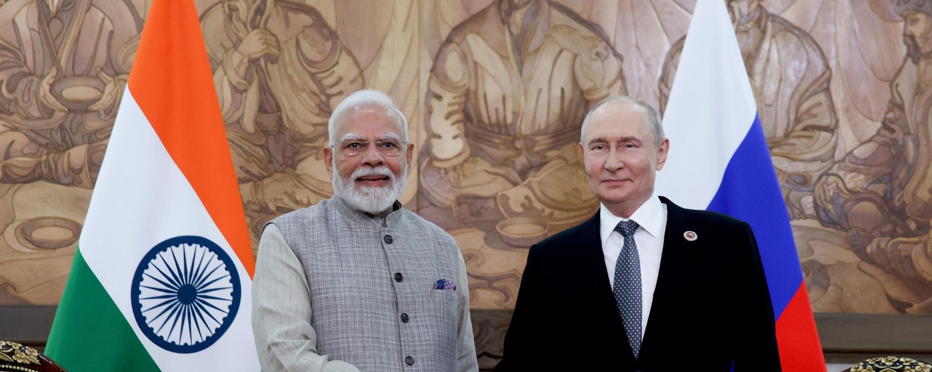 Tổng thống Vladimir Putin thăm Kyrgyzstan để tham dự hội nghị thượng đỉnh SCO. - Sputnik Việt Nam, 1920, 31.08.2026